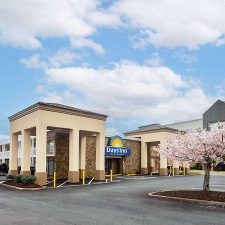 Days Inn By Wyndham Charlottesville/University Area Екстер'єр фото